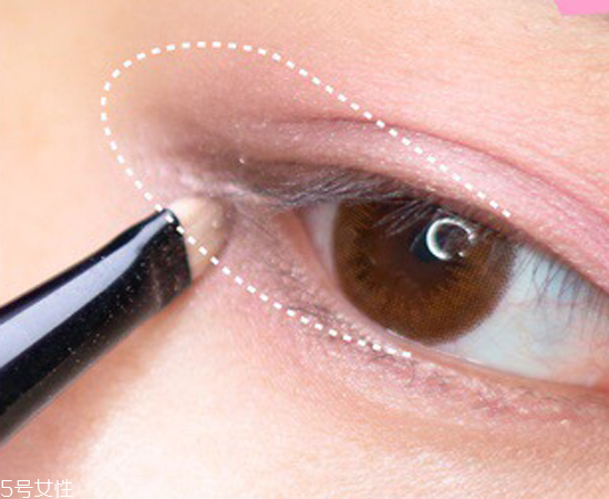 桃花眼妝容好看嗎？桃花眼妝容教程