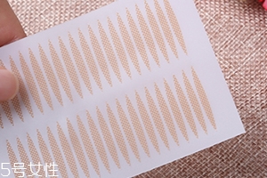 雙眼皮貼可以過夜嗎？不建議晚上貼