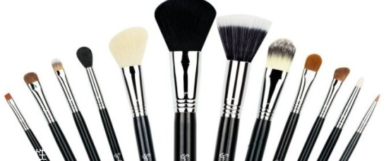 如何清洗化妝刷？眼影刷的選擇與使用方法