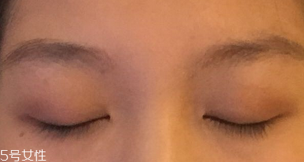 眼影怎么畫會自然好看？眼影顏色這樣搭配最好看