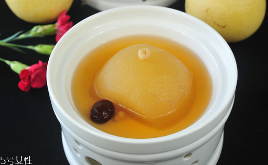 冰糖雪梨是熱喝還是涼喝好？冰糖雪梨怎么做？