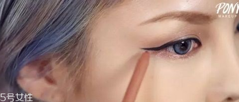 淡妝眼影怎么畫好看？好用的眼影膏和眼影產品推薦