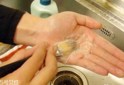 小馬毛化妝刷好不好？化妝刷收納