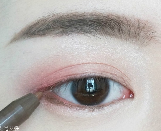 桃花眼妝容好看嗎？桃花眼妝容教程