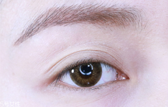 眼影膏和眼影哪個好用？日常眼影畫法教程