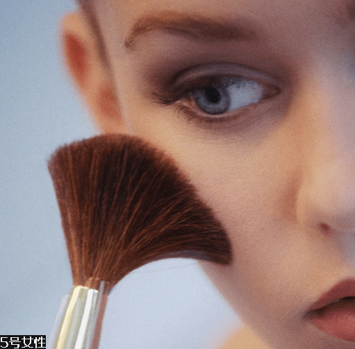 化妝刷有哪些分類和用法？化妝刷的詳細用法