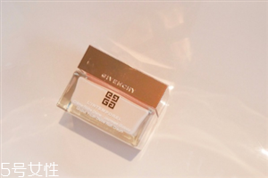 紀(jì)梵希面霜價(jià)格是多少？外貌控請(qǐng)注意