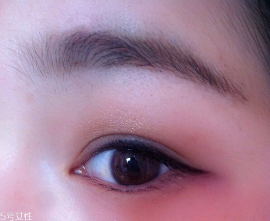 內雙怎么畫眼線？內雙眼皮畫眼妝技巧