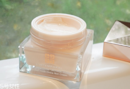 紀(jì)梵希面霜價(jià)格是多少？外貌控請(qǐng)注意