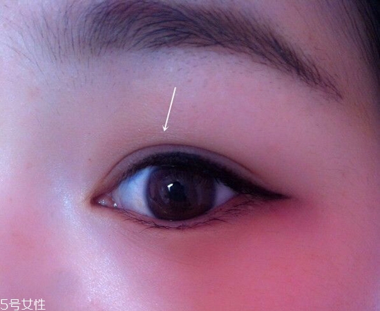 內雙怎么畫眼線？內雙眼皮畫眼妝技巧