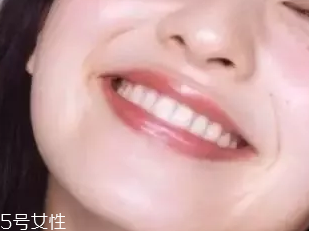 中年女性如何挑選口紅色號？帶藍色調(diào)唇色最美