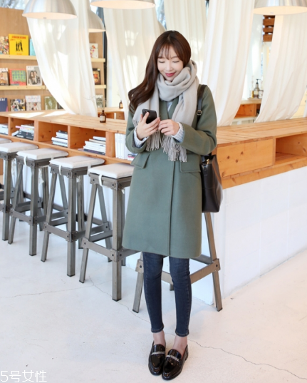 什么顏色圍巾顯臉白？選擇這幾條準沒錯