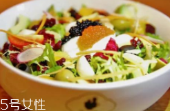 飲食護(hù)膚究竟有沒有效？不挑食才護(hù)膚