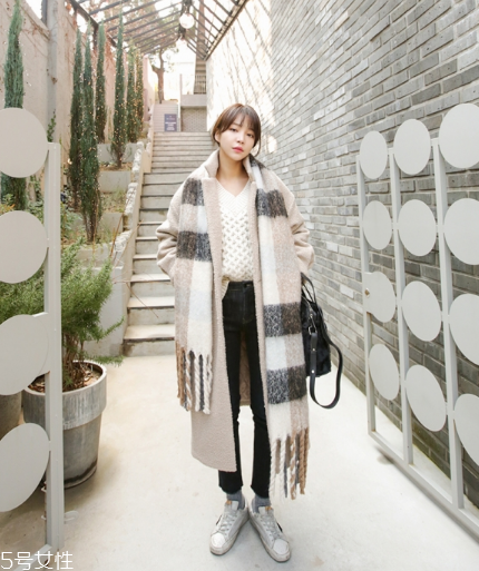 格子圍巾怎么搭配？瞬間打破冬日沉悶感