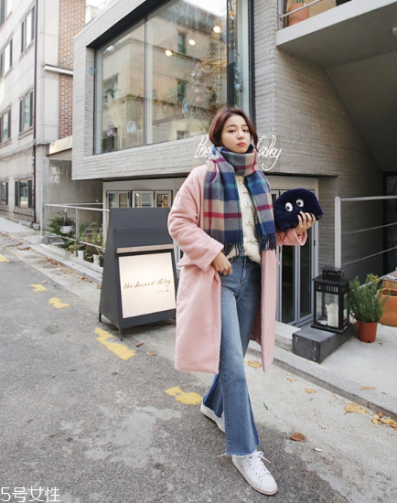 格子圍巾怎么搭配？瞬間打破冬日沉悶感