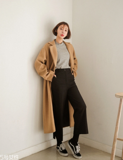小個(gè)子適合穿過(guò)膝大衣嗎？這樣穿分分鐘視覺(jué)增高