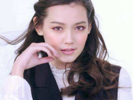 楓葉妝要掌握哪些要點？顯白又不挑皮