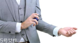 男士香水什么時候噴最好？出門前二十分鐘
