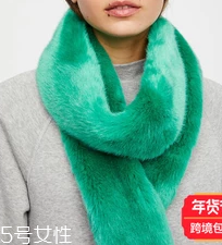 冬天圍巾什么顏色好看？為你推薦經(jīng)典款圍巾