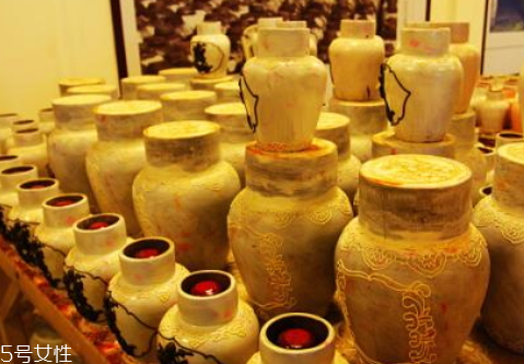 黃酒可以帶上高鐵嗎 高鐵攜帶物品規(guī)定 黃酒可以帶上高鐵嗎 高鐵攜帶物品規(guī)定