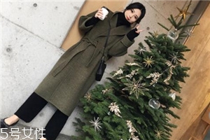 大衣和羽絨服哪個(gè)保暖？這個(gè)冬天不會冷