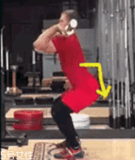 深蹲會導(dǎo)致痔瘡嗎？有痔瘡人士要慎重