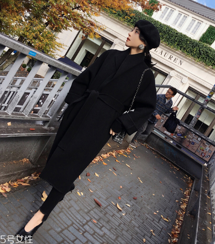 大衣為什么不能水洗？看完你就知道了