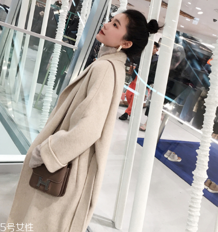 大衣多久干洗一次？這樣洗大衣跟新的一樣