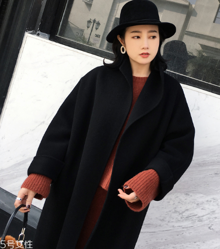 大衣有靜電怎么去除？三個(gè)小妙招教你快速除靜電