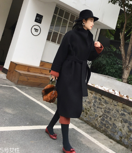 大衣有靜電怎么去除？三個(gè)小妙招教你快速除靜電