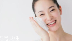 精華水購買要注意哪些成分？看清成分排位