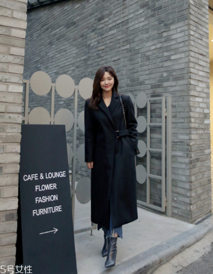 過膝大衣配什么鞋子？瞬間提升自我氣場(chǎng)