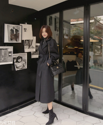 過膝大衣配什么鞋子？瞬間提升自我氣場(chǎng)