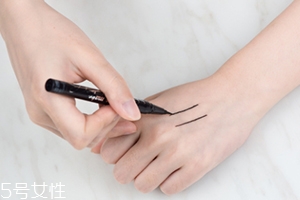 眼線筆多少錢一支？看看大熱的眼線筆價(jià)格