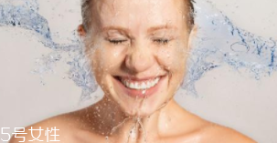 洗臉時一定要順時針嗎？只是一種習(xí)慣