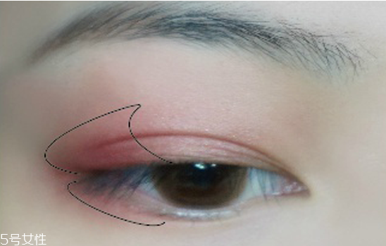 2018秋冬酒紅色眼妝怎么畫？神秘又有女人味的妝容