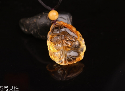 黃水晶戴左手還是右手？水晶佩戴大有講究