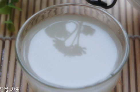 米酒為什么會有雜質(zhì) 發(fā)酵的結(jié)果 米酒為什么會有雜質(zhì) 發(fā)酵的結(jié)果