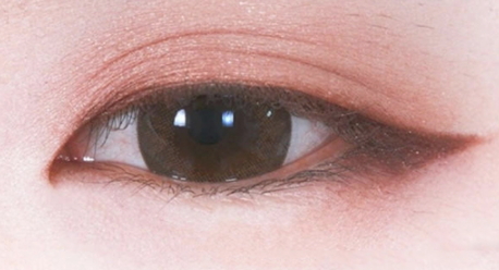眼線筆可以用什么代替？手邊沒有眼線筆可以這樣做
