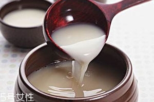 米酒為什么會有雜質(zhì) 發(fā)酵的結(jié)果 米酒為什么會有雜質(zhì) 發(fā)酵的結(jié)果