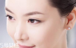 美白精華的原理是什么？三類(lèi)美白精華分析