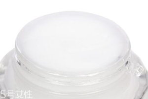 面霜抹后肌膚變暗是什么原因？油脂被氧化