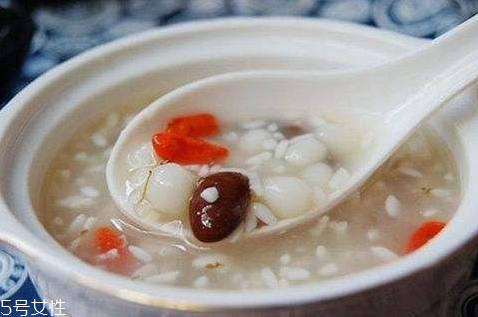 米酒不能和什么同食 相克食物 米酒不能和什么同食 相克食物