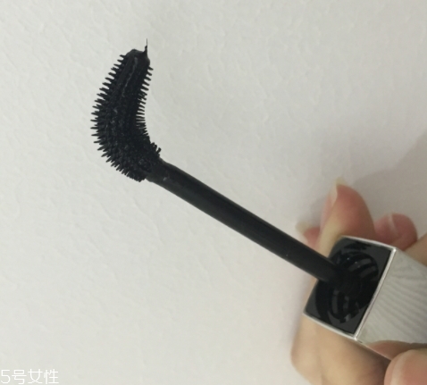 美寶蓮彎彎睫毛膏怎么用？想怎么彎就怎么彎