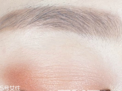 單眼皮怎么化大眼妝？媲美開眼角的大眼妝