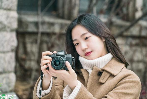 眼影需要卸妝嗎？閃亮海灘眼妝教程