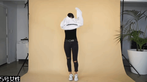 高領(lǐng)毛衣搭配女圖片 16種風(fēng)格任你挑 高領(lǐng)毛衣搭配女圖片 16種風(fēng)格任你挑