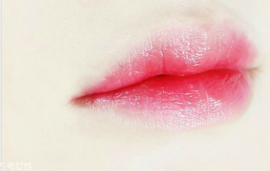 西柚色眼影怎么畫？教你畫高冷女神妝容