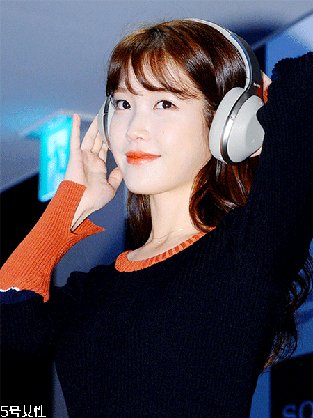 眼影需要卸妝嗎？閃亮海灘眼妝教程