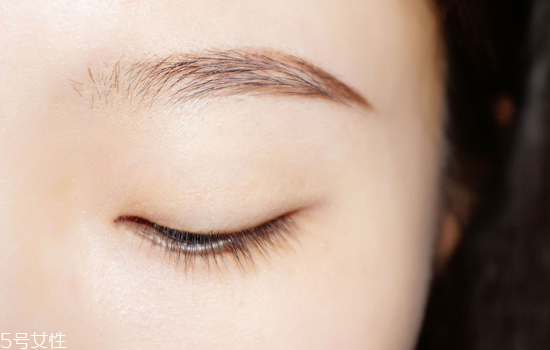 2018秋冬酒紅色眼妝怎么畫？神秘又有女人味的妝容